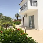 Villa Olivia, Coral Bay