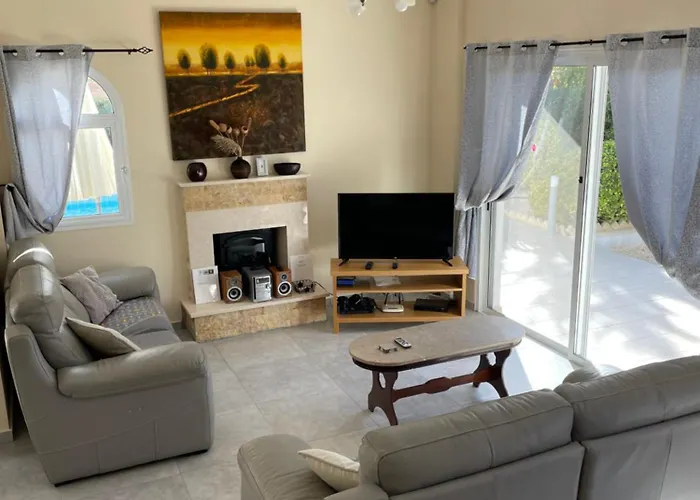 Olivia, Villa Coral Bay