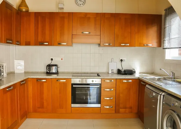 Willa Olivia, Coral Bay